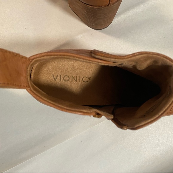 Vionic Lyssa Tan Leather Boots 10 - Picture 9 of 10
